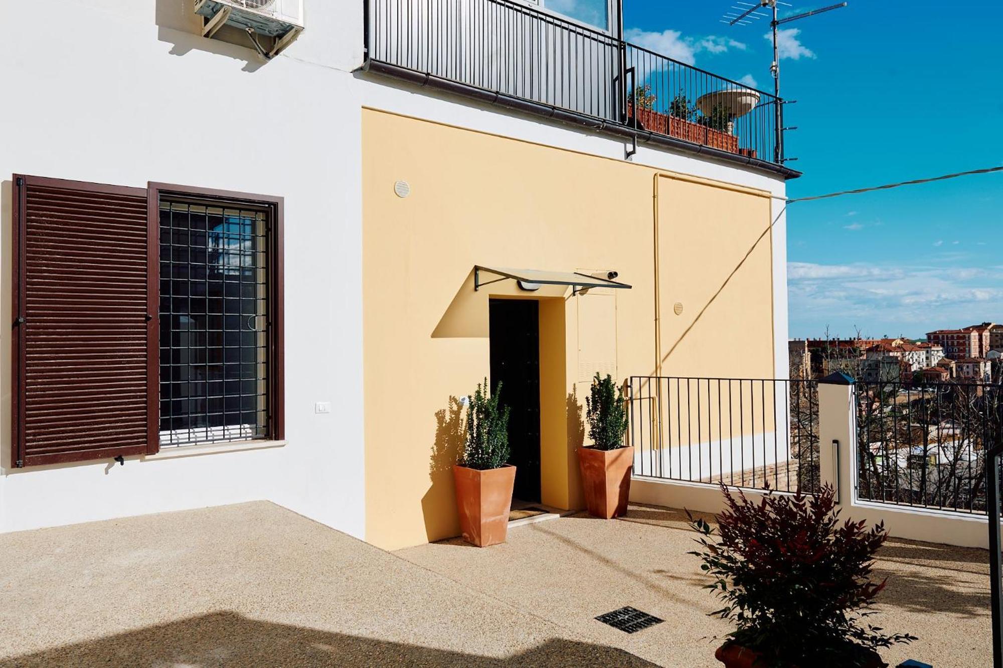 Relais Al Teatro Bed & Breakfast Chieti Dış mekan fotoğraf